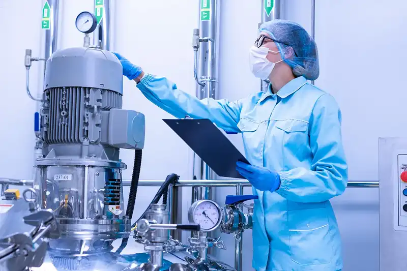 BalCon Tab Technician certifying a clean room